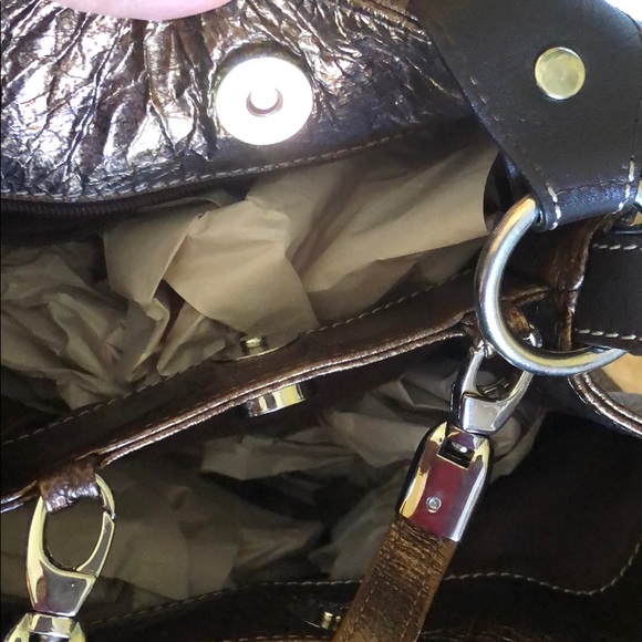 Bronzed leather PuntoTres handbag - Picture 6 of 11